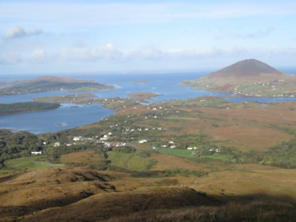 Letterfrack Farm Lodge house in Letterfrack village Connemara Exteriör bild